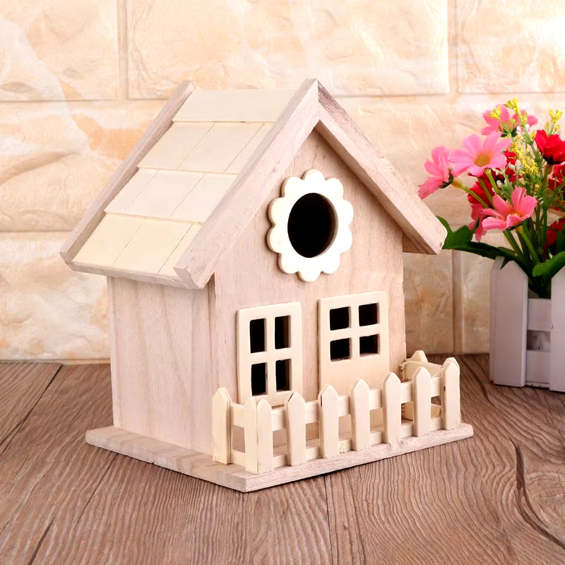 Creative Wooden Bird House Breeding Cage Box Feeding Nest Garden Backyard Balcony Pendant Simulation Fence Birdhouse Home Decora